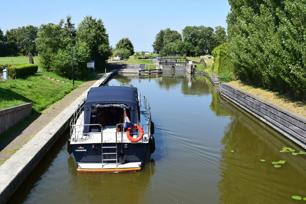 Bruzer vaart de turfroute